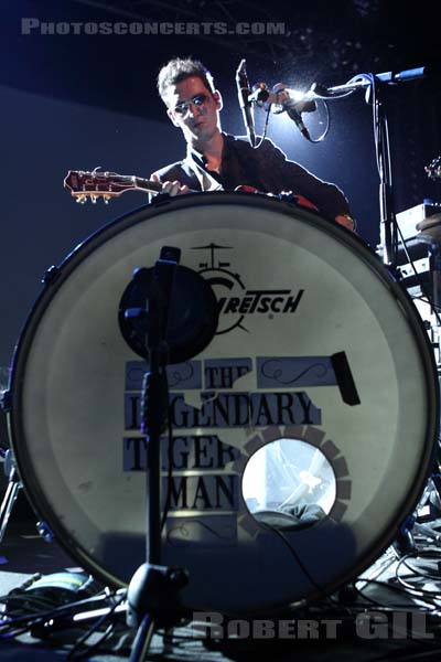 THE LEGENDARY TIGERMAN - 2010-10-17 - PARIS - Point Ephemere - Paulo Furtado